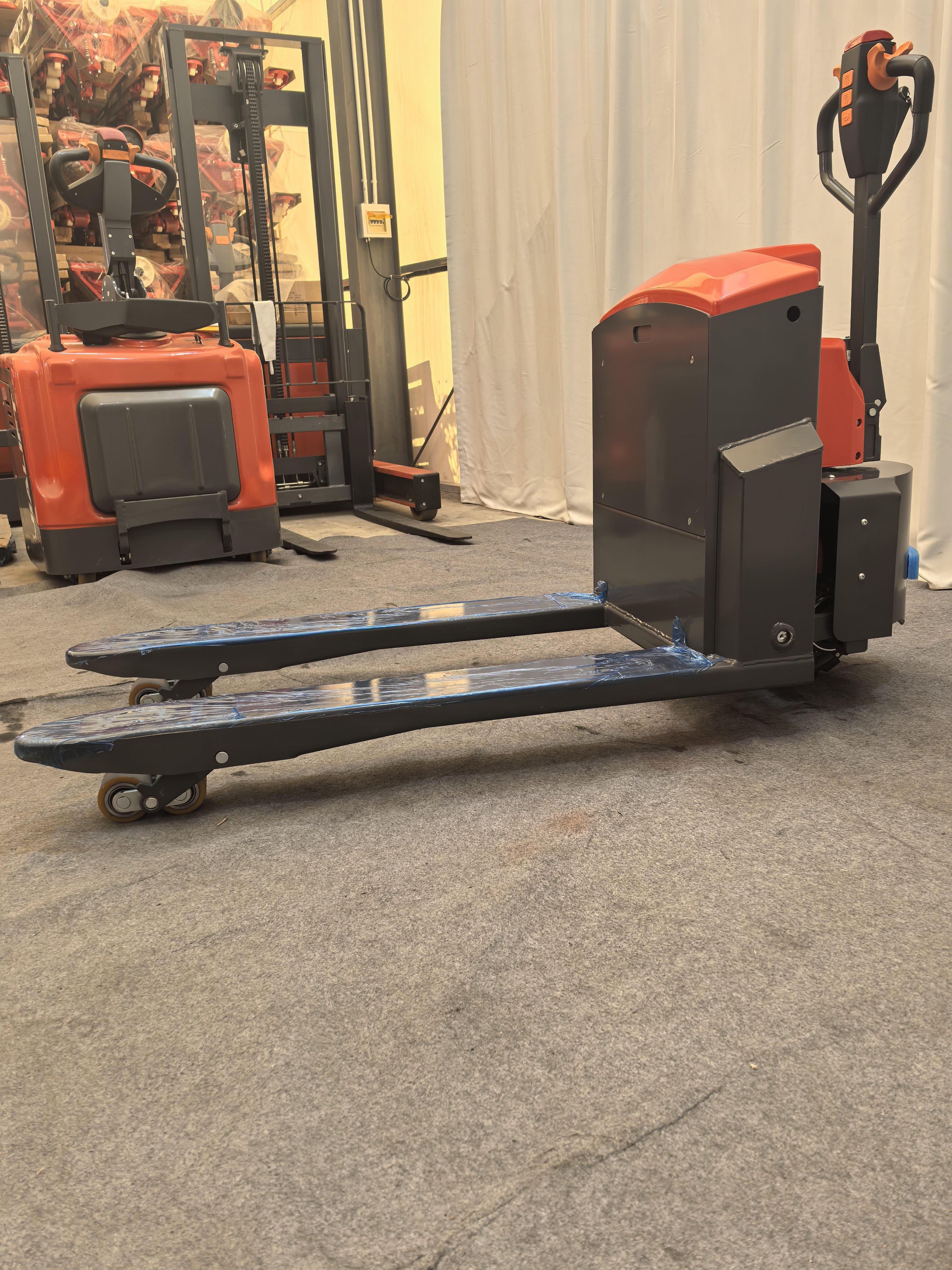 Xe Nâng Tay Điện 3 tấn Jialift CBD30-Y Bánh Lốp