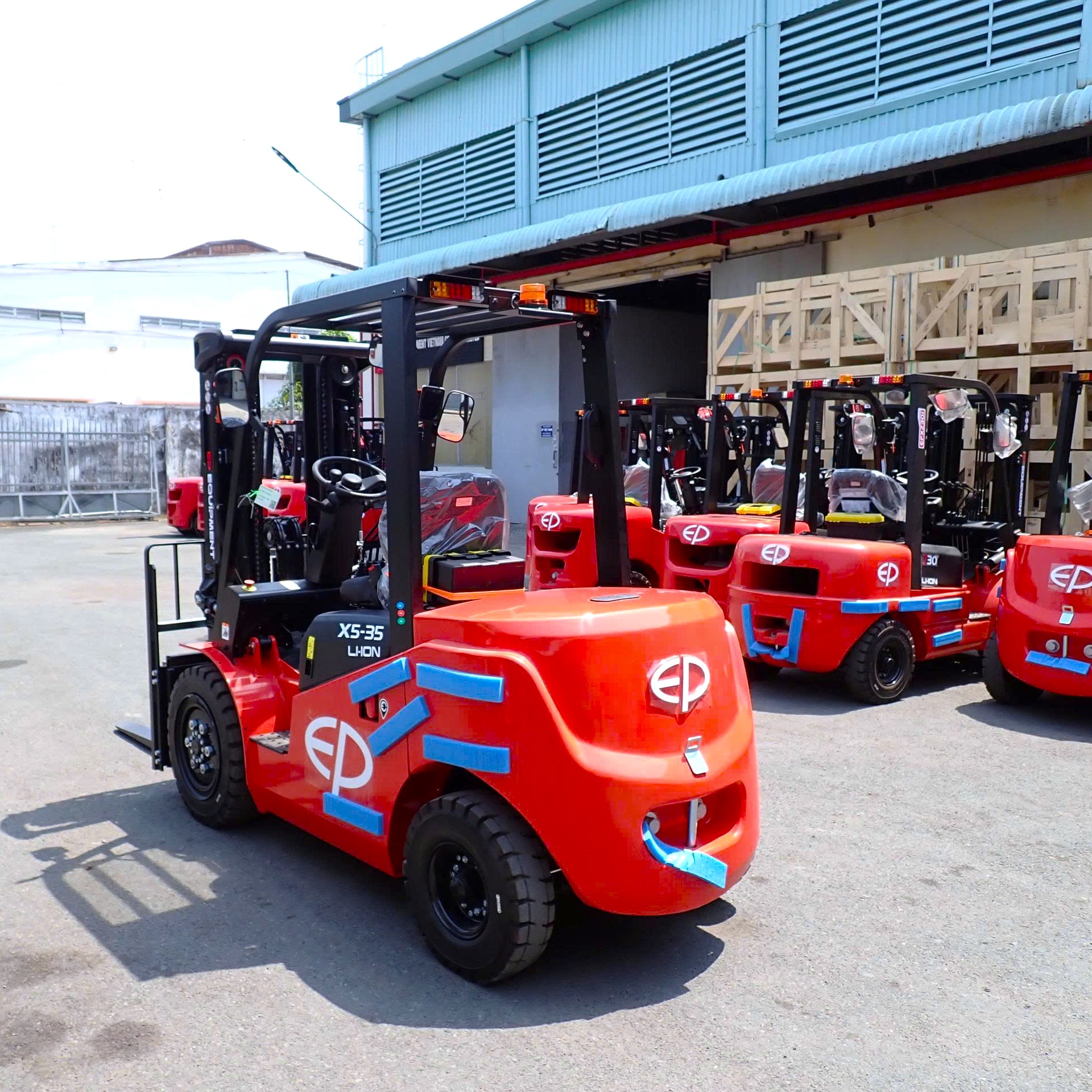 Xe Nâng Điện Ngồi Lái 2.5 tấn EFX5-251