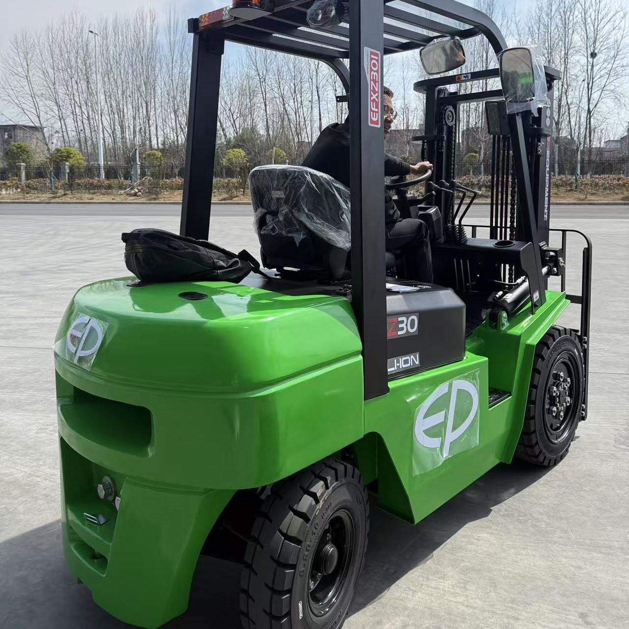 Xe Nâng Điện Ngồi Lái 3 Tấn EFXZ301