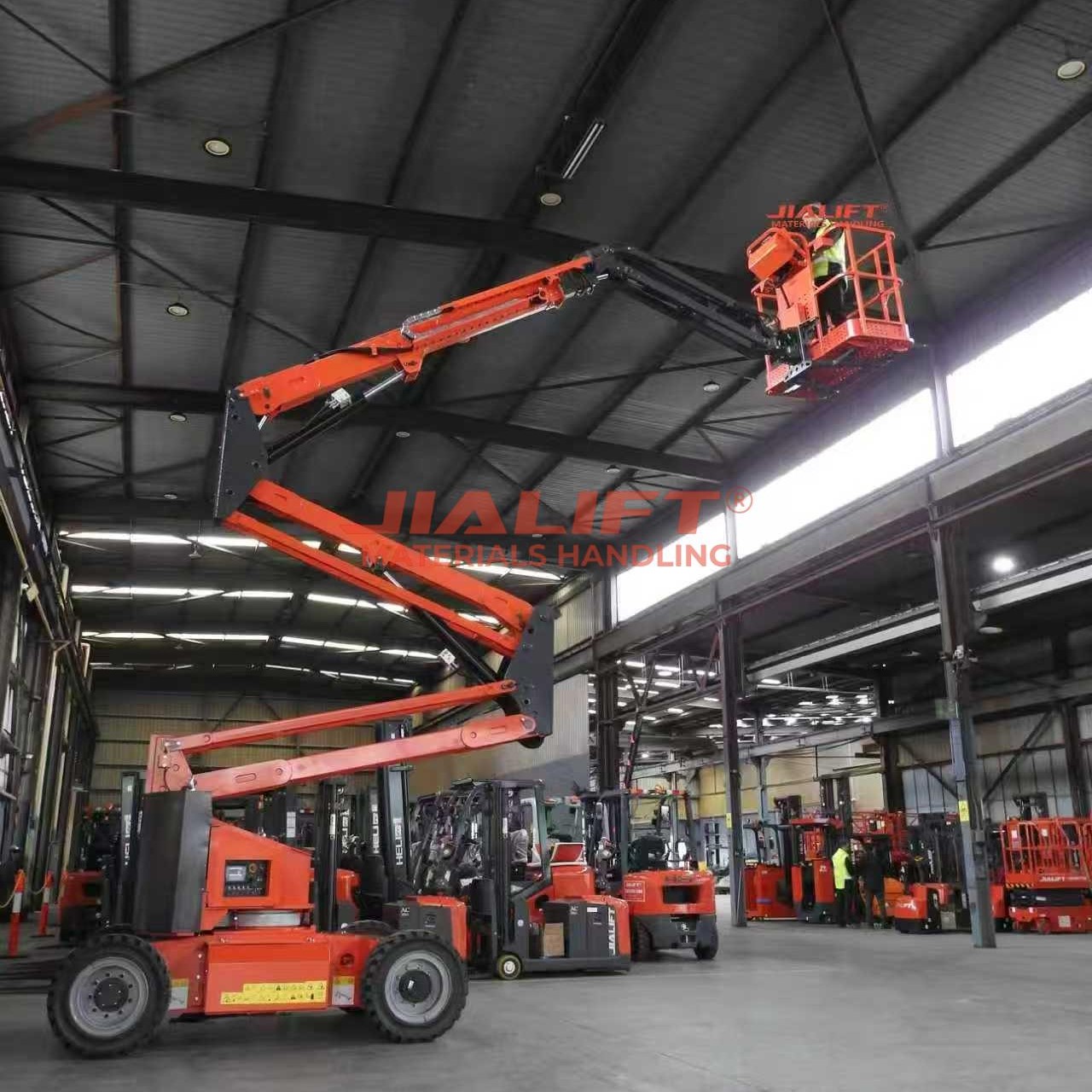 Xe Nâng Người BoomLift 16-18m Jialift JA16JE