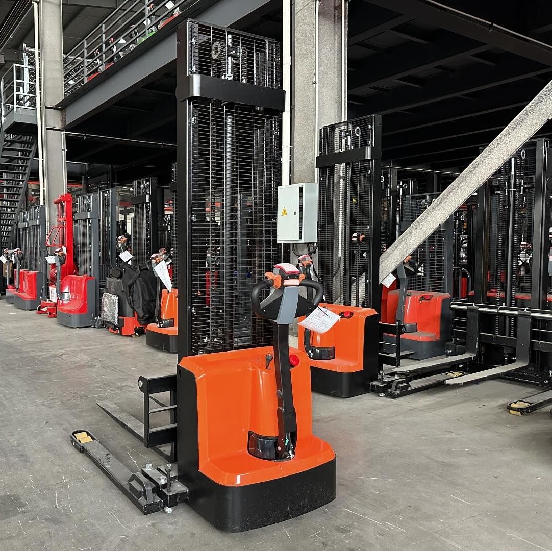 Xe nâng tay điện dắt lái chân rộng CL1330GHY