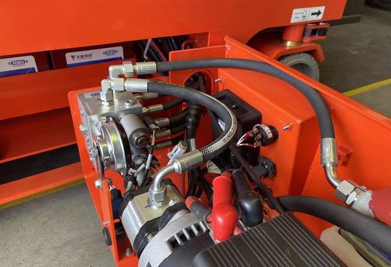 Xe Nâng Người Cắt Kéo Tự Hành JIALIFT 10m JS0808