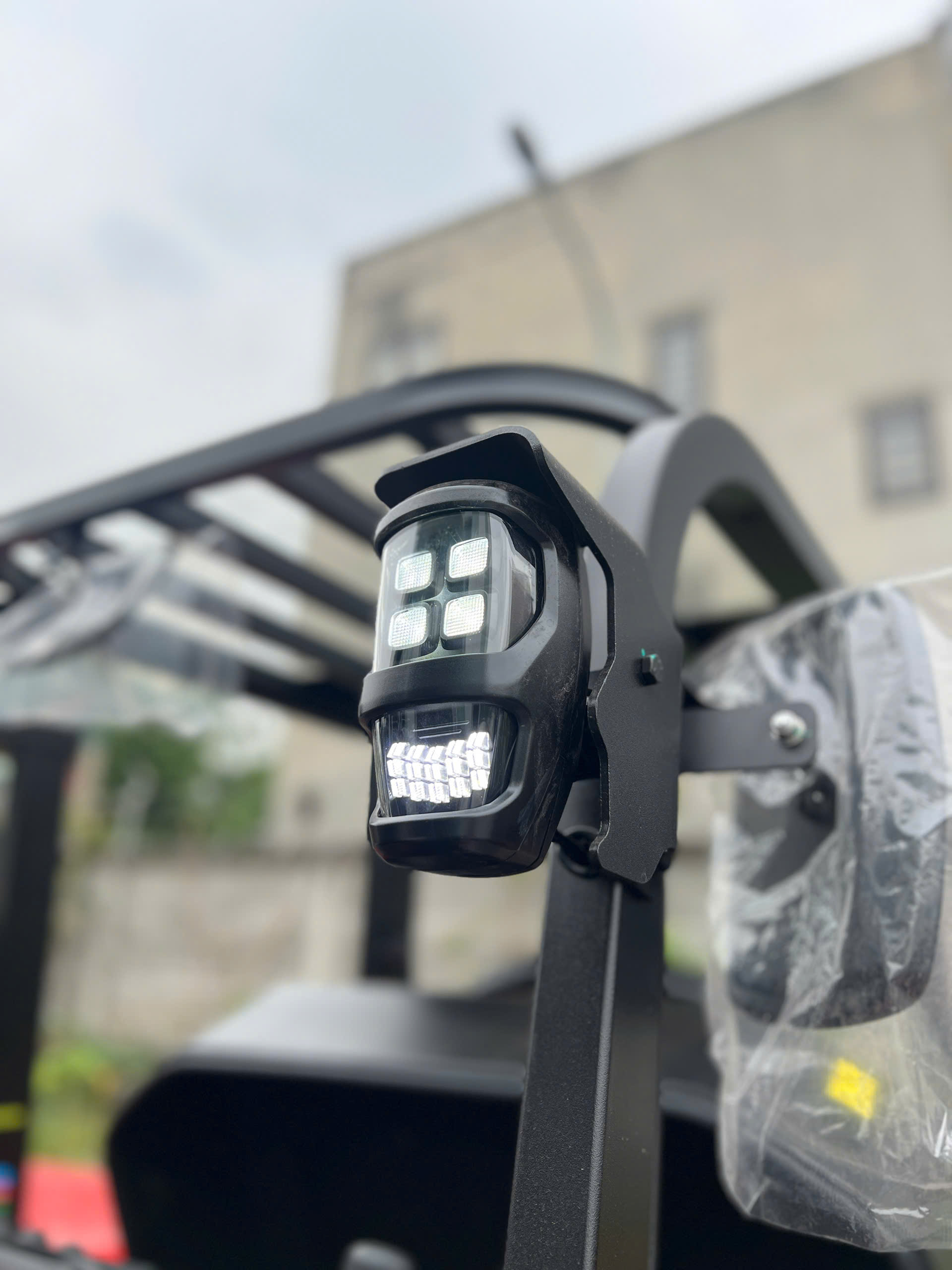 Xe Nâng Điện Ngồi Lái 2,5 Tấn EFXZ251