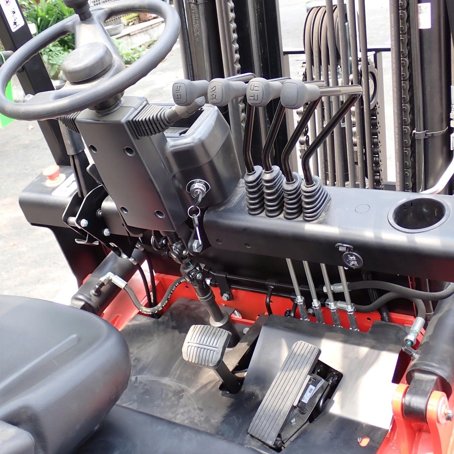 Xe Nâng Điện Ngồi Lái 3 Tấn EFXZ301