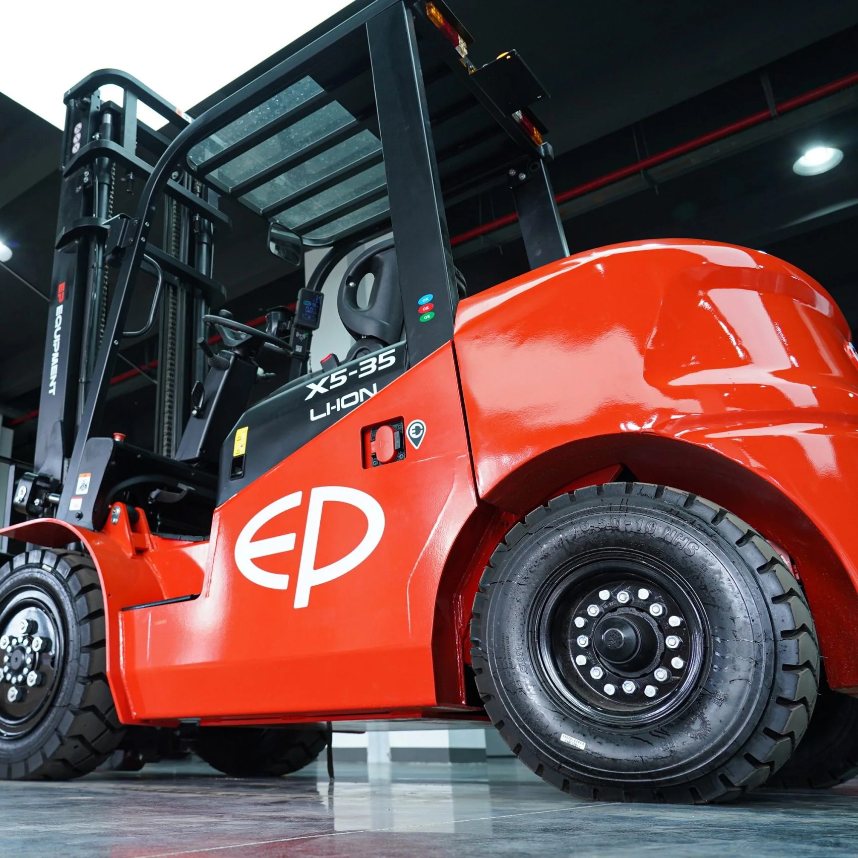 Xe Nâng Điện Ngồi Lái 2.5 tấn EFX5-251