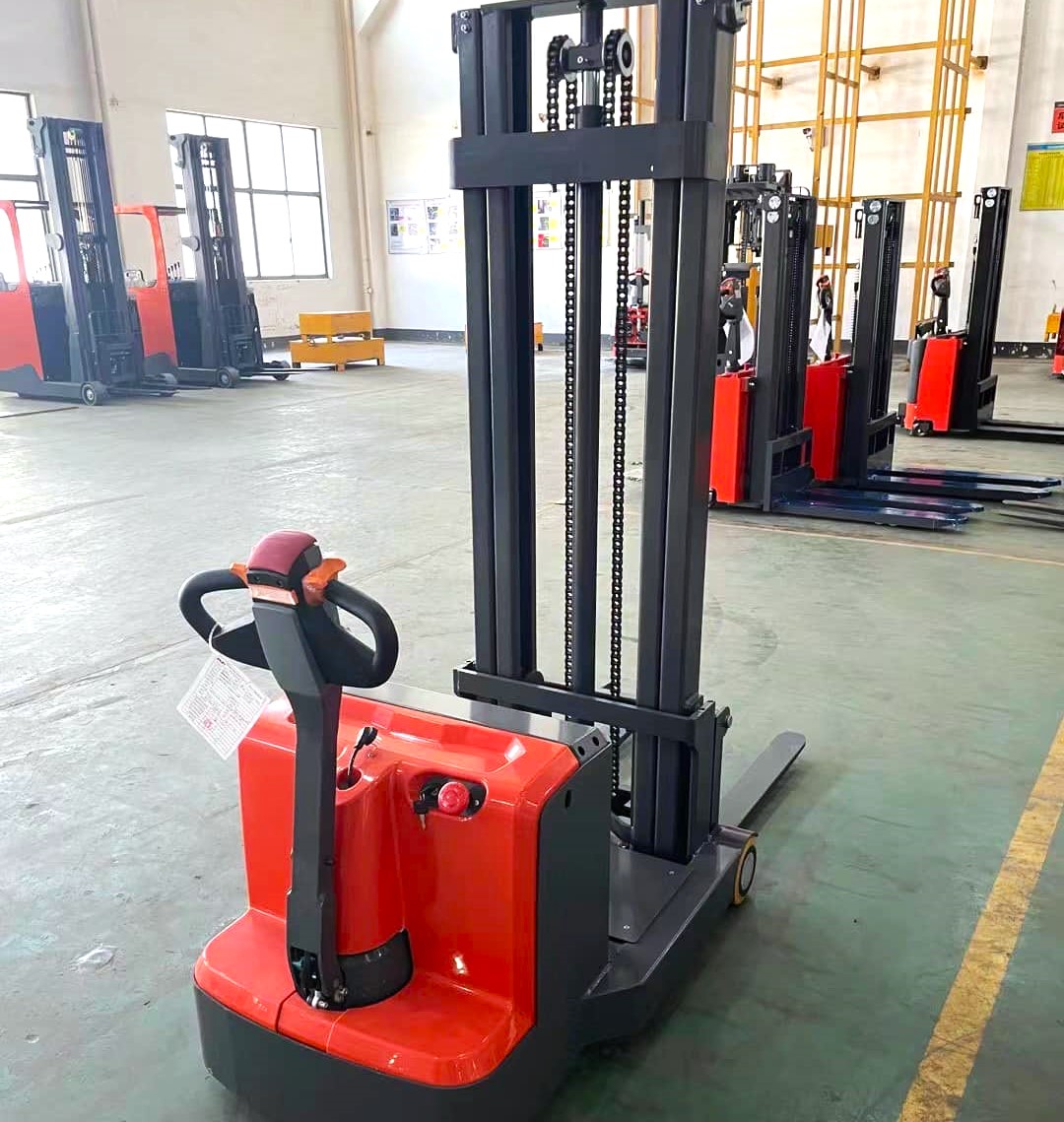 Xe nâng đối trọng dắt lái 1 tấn JiaLift E1030J