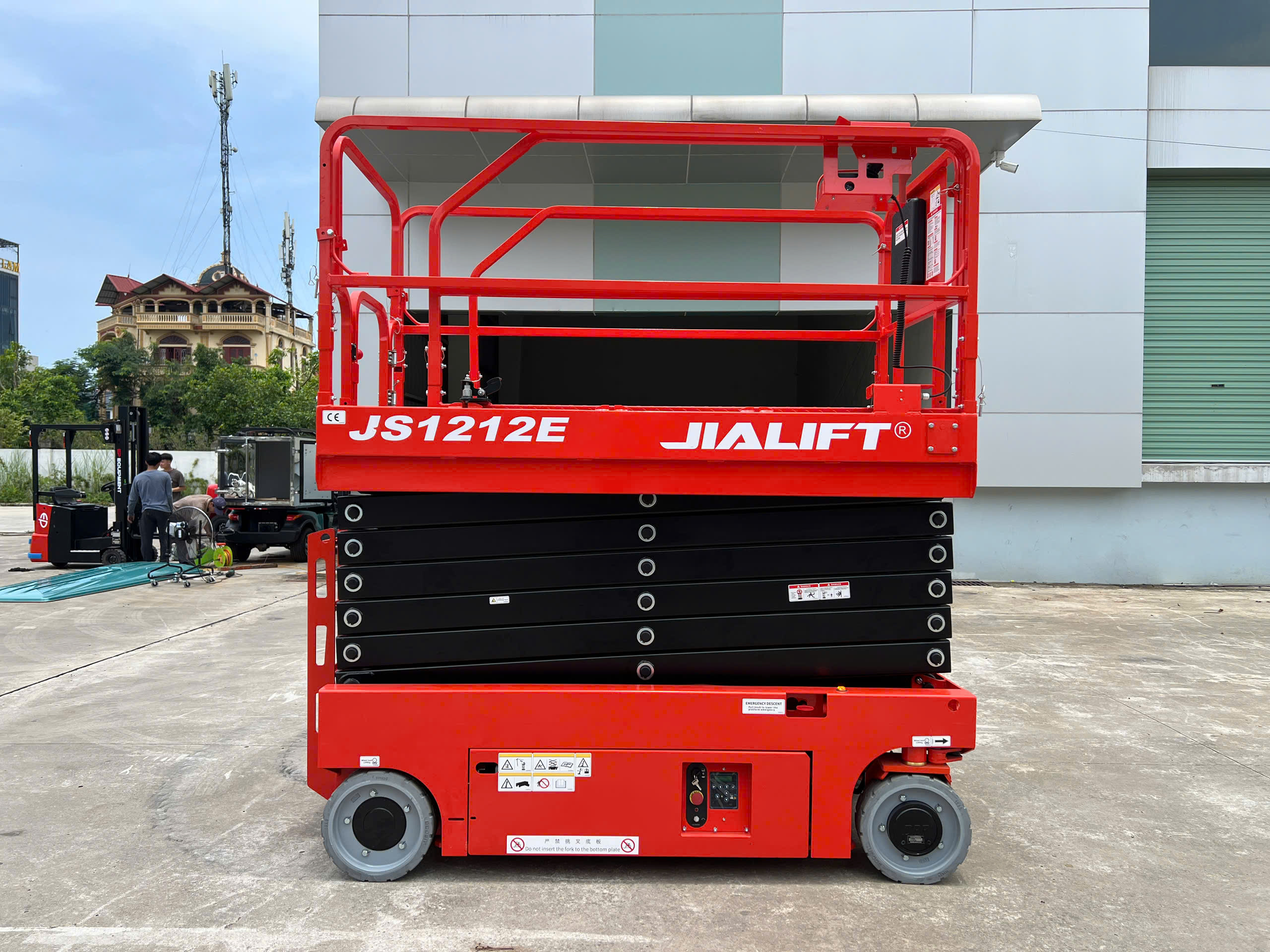 Xe Nâng Người Cắt Kéo Tự Hành 14m JIALIFT JS1212