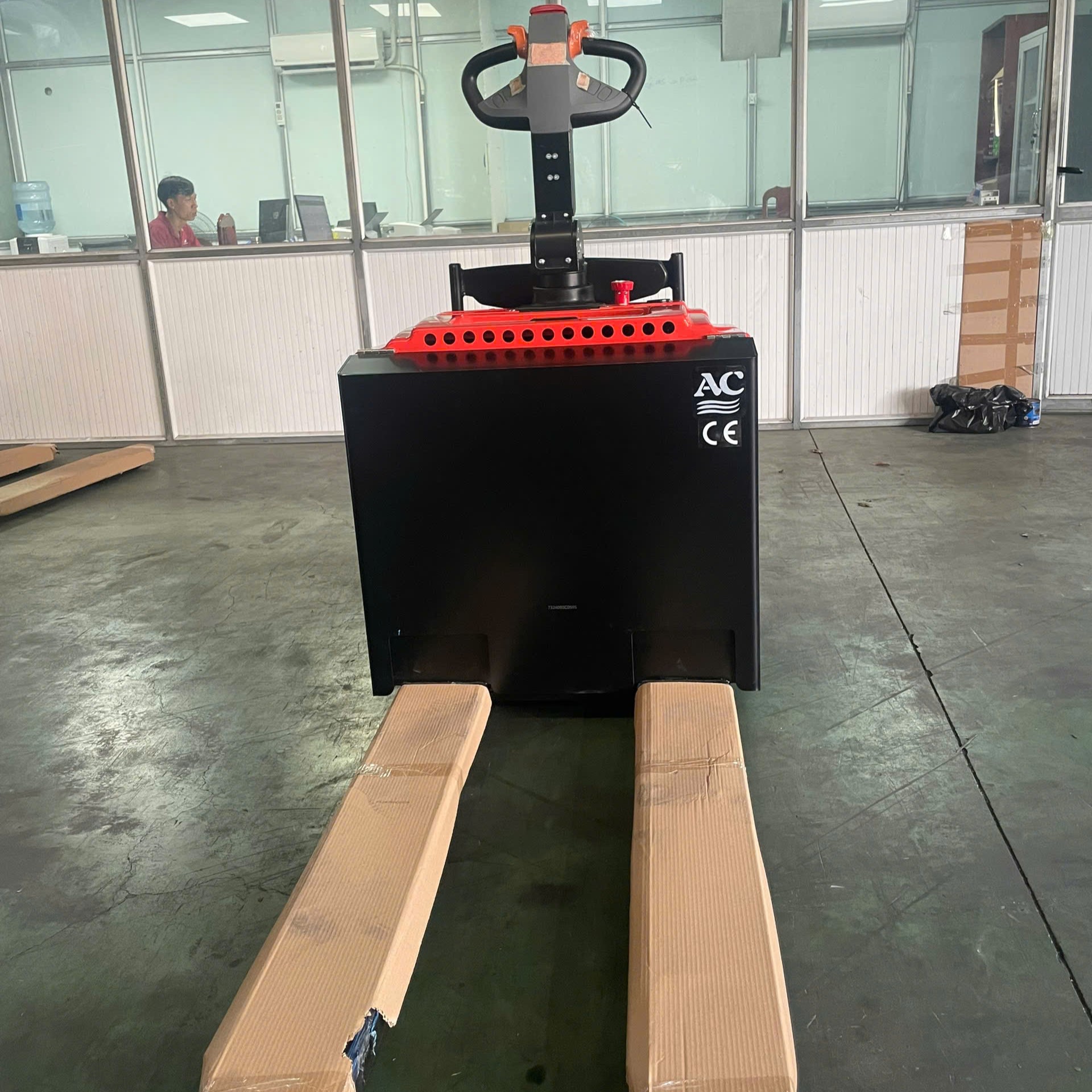 Xe Nâng Tay Điện Jialift 2.5 Tấn SL25GA đứng lái