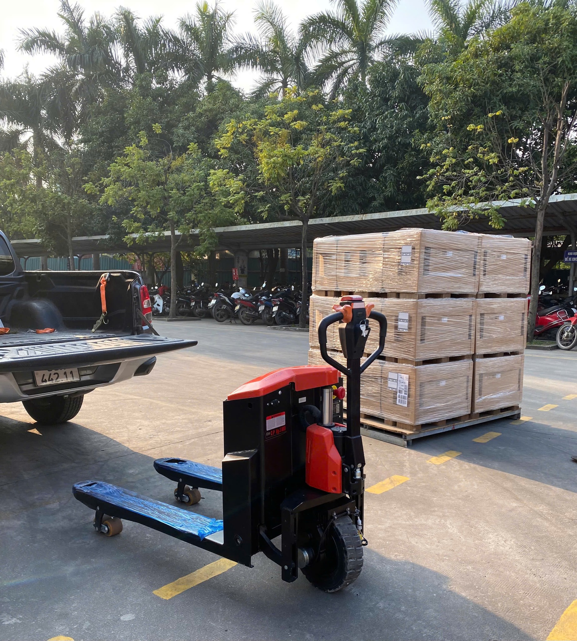 Xe Nâng Tay Điện 3 tấn Jialift CBD30-Y Bánh Lốp