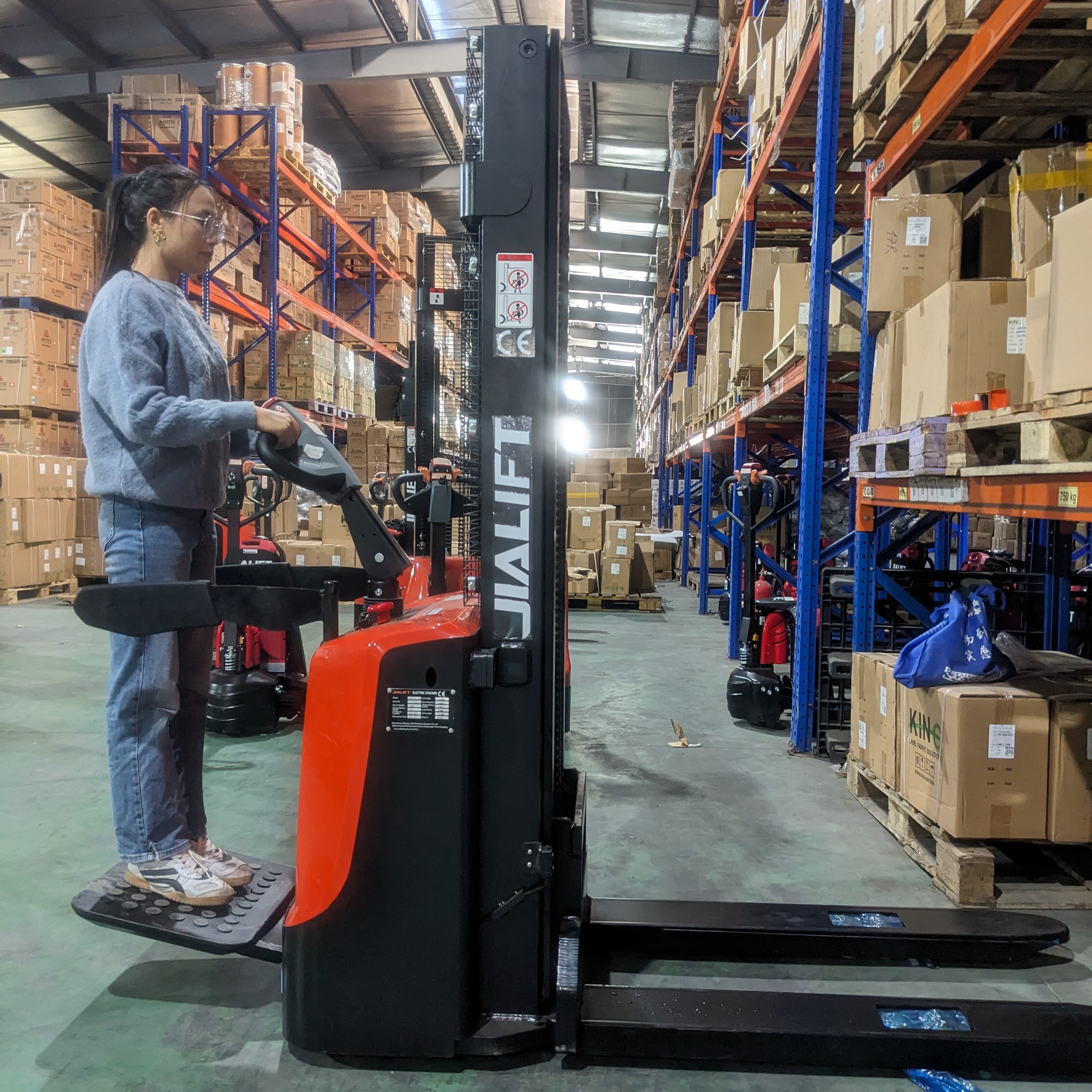 Xe Nâng Điện Stacker Đứng Lái 2 tấn JiaLift CDD2030J-BRM